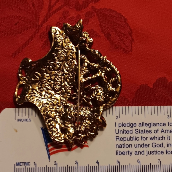 1928 Vintage Rhinestone Flower Basket Large Pin Brooch embossed design on back - Picture 7 of 12